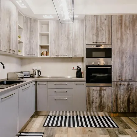 La88 Bayview Ii Apartment *